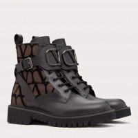Valentino Vlogo Signature Combat Boots in Noir Toile Iconographe Valentino Vlogo Signature Combat Boots in Noir Toile Iconographe