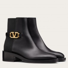 Valentino VLogo Signature Ankle Boots In Black Leather Valentino VLogo Signature Ankle Boots In Black Leather