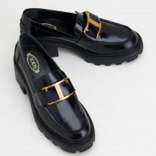 Tod's Women's Loafers In Black Shiny Calfskin Tod's Women's Loafers In Black Shiny Calfskin