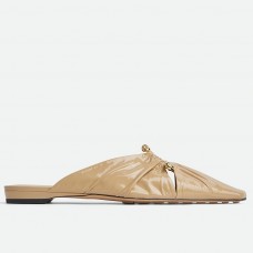 Bottega Veneta Bunnie Flat Mules In Beige Patent Leather Bottega Veneta Bunnie Flat Mules In Beige Patent Leather