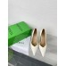 Bottega Veneta Punta Pumps in White Lambskin Bottega Veneta Punta Pumps in White Lambskin