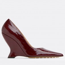 Bottega Veneta Punta Pumps in Red Crocodile Embossed Calfskin Bottega Veneta Punta Pumps in Red Crocodile Embossed Calfskin