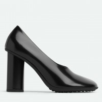 Bottega Veneta Atomic Pumps in Black Lambskin Bottega Veneta Atomic Pumps in Black Lambskin