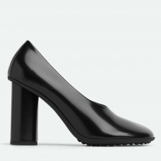 Bottega Veneta Atomic Pumps in Black Lambskin Bottega Veneta Atomic Pumps in Black Lambskin