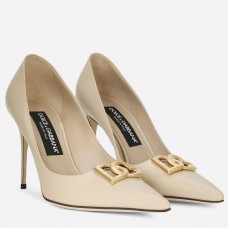 Dolce & Gabbana Lollo Pumps 90mm in Beige Patent Leather Dolce & Gabbana Lollo Pumps 90mm in Beige Patent Leather