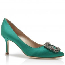 Manolo Blahnik Hangisi 70 Pumps In Green Satin Manolo Blahnik Hangisi 70 Pumps In Green Satin
