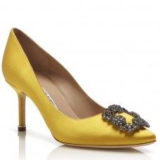 Manolo Blahnik Hangisi 70 Pumps In Yellow Satin Manolo Blahnik Hangisi 70 Pumps In Yellow Satin