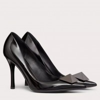 Valentino One Stud Pumps 100mm In Black Patent Calfskin Valentino One Stud Pumps 100mm In Black Patent Calfskin