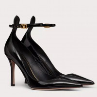 Valentino Tan-Go Pumps 100mm In Black Patent Leather Valentino Tan-Go Pumps 100mm In Black Patent Leather