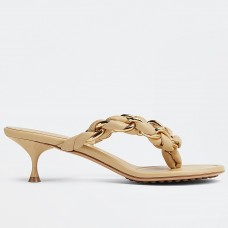 Bottega Veneta Dot Thong Sandals In Beige Lambskin Bottega Veneta Dot Thong Sandals In Beige Lambskin