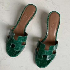 Hermes Oasis Slide Sandals In Green Niloticus Crocodile Shiny Skin Hermes Oasis Slide Sandals In Green Niloticus Crocodile Shiny Skin
