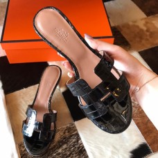 Hermes Oasis Slide Sandals In Black Niloticus Crocodile Shiny Skin Hermes Oasis Slide Sandals In Black Niloticus Crocodile Shiny Skin