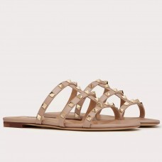 Valentino Garavani Rockstud Flat Sandals In Poudre Calfskin Valentino Garavani Rockstud Flat Sandals In Poudre Calfskin