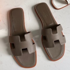Hermes Oran Slide Sandals In Taupe Swift Calfskin Hermes Oran Slide Sandals In Taupe Swift Calfskin