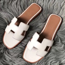 Hermes Oran Slide Sandals In White Swift Calfskin Hermes Oran Slide Sandals In White Swift Calfskin