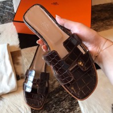 Hermes Oran Slide Sandals In Burgundy Shiny Niloticus Crocodile Skin Hermes Oran Slide Sandals In Burgundy Shiny Niloticus Crocodile Skin