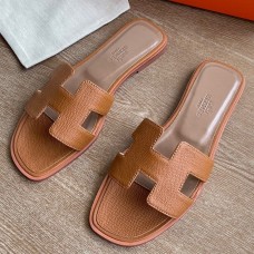 Hermes Oran Slide Sandals In Gold Epsom Calfskin Hermes Oran Slide Sandals In Gold Epsom Calfskin